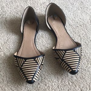 Restricted women’s flats size 6.5